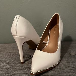 BCBGeneration Women’s Hawti White Pump - Bridal Heel